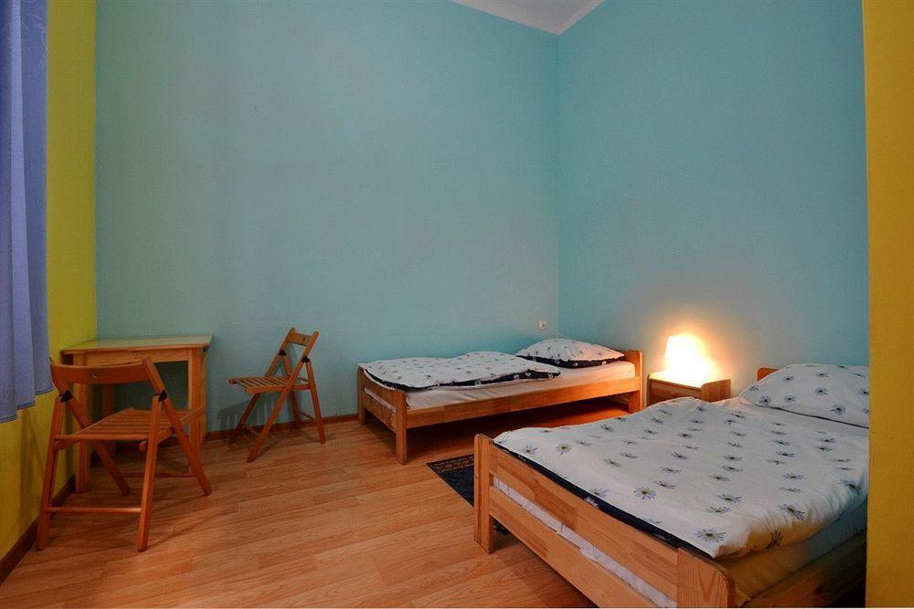 Old Town Luxe Retreat - King Bed - Steps To Main Square Apartment คราคูฟ ภายนอก รูปภาพ