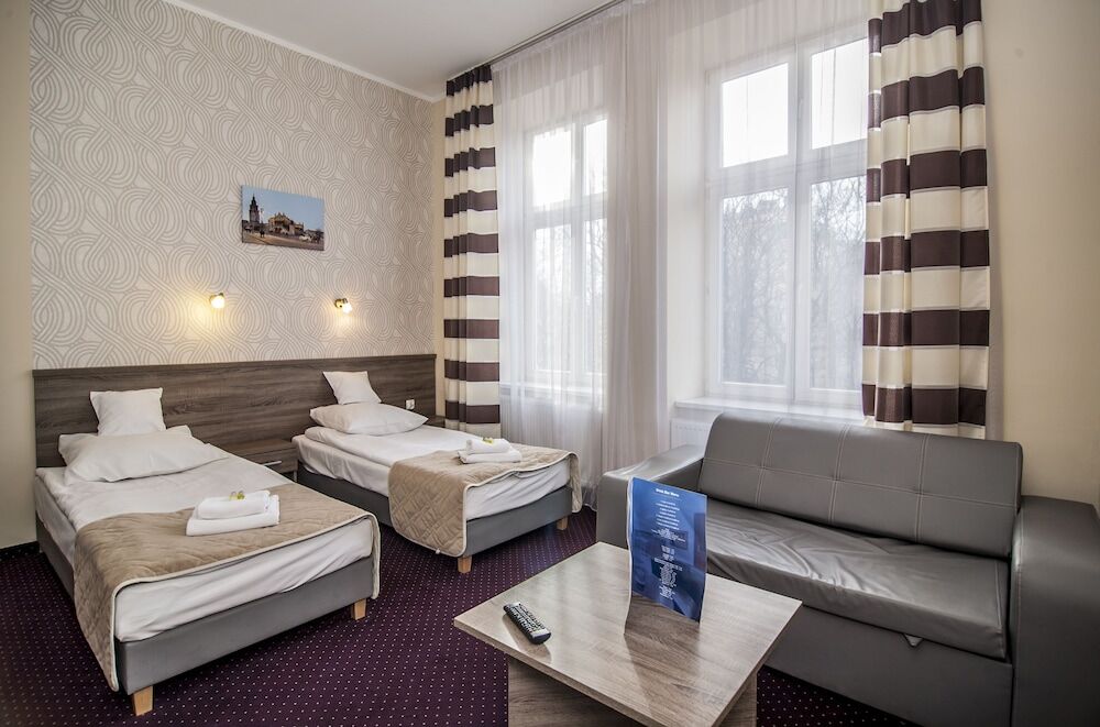 Old Town Luxe Retreat - King Bed - Steps To Main Square Apartment คราคูฟ ภายนอก รูปภาพ